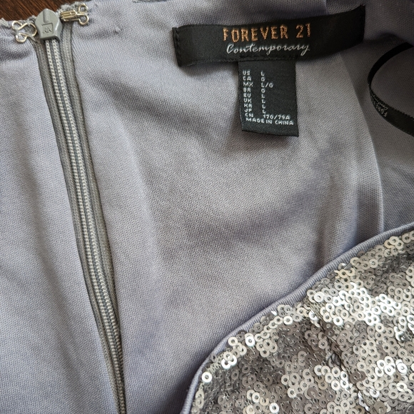 Forever 21 Sequin Shorts silver sz L NWT - Picture 5 of 5